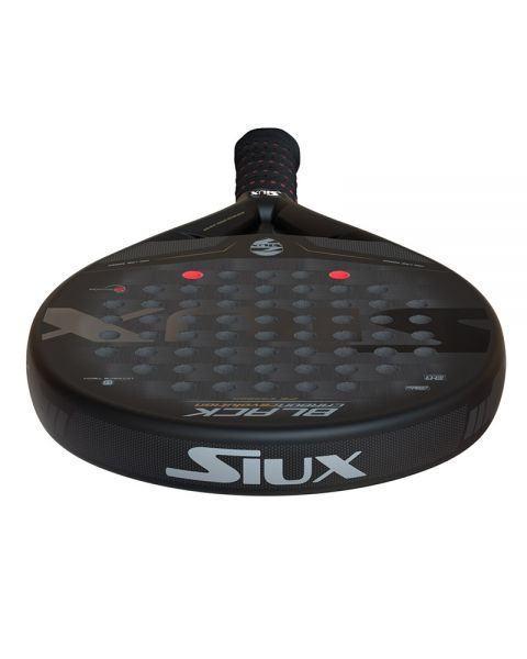 SIUX BLACK CARBON REVOLUTION 24K 2022 - The King Of Padel